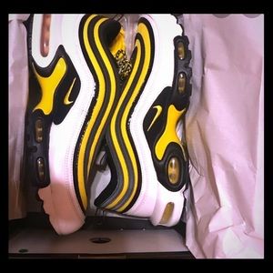 Air Max Plus 97 (SUPER CLEAN & RARE) size 9